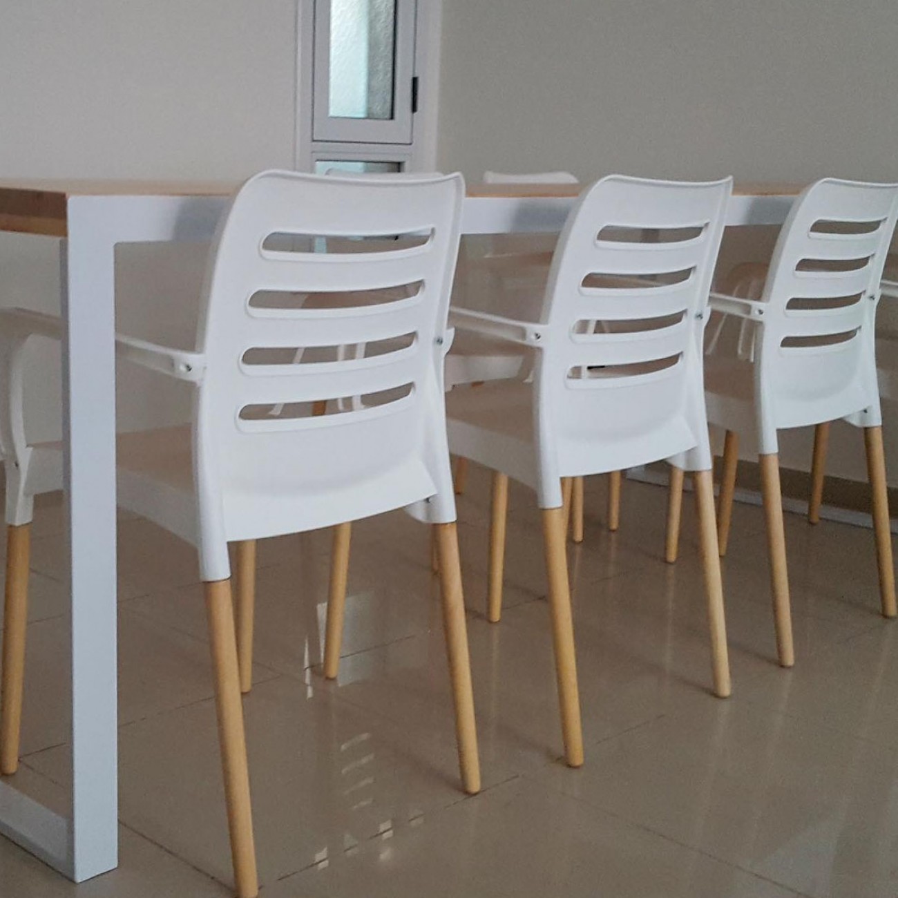 Imagen Silla De Dise&ntilde;o Comedor Sit Mobili 333 Ambar Patas Madera Blanca